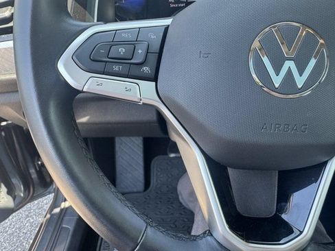 Used 2023 Volkswagen Jetta SE w/ Panoramic Sunroof Package FWD image 23