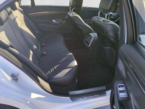 Used 2017 Mercedes-Benz S 550 Sedan image 21