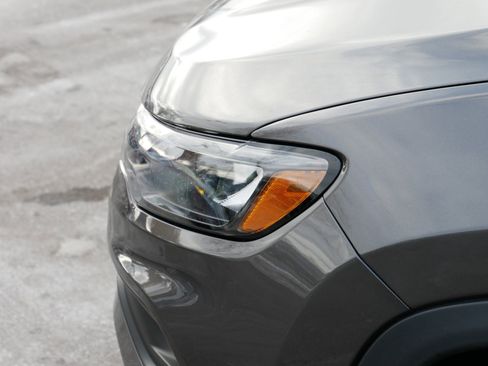 Used 2022 Jeep Compass Latitude image 16