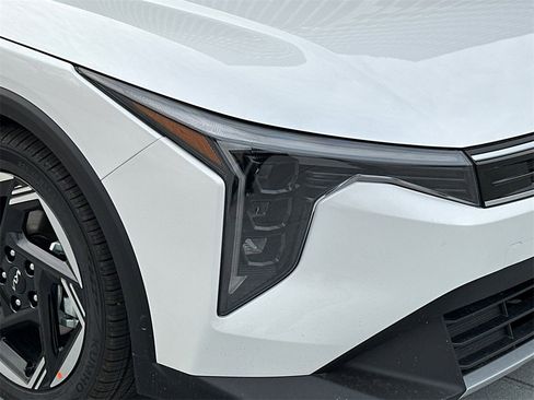 New 2025 Kia K4 EX image 8