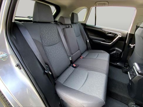 Used 2024 Toyota RAV4 XLE AWD/4WD image 19