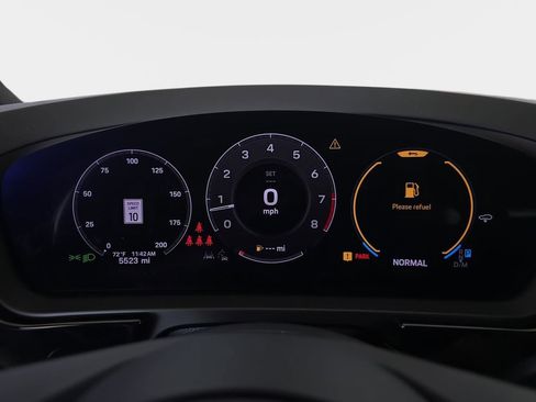 Used 2024 Porsche Cayenne S image 22