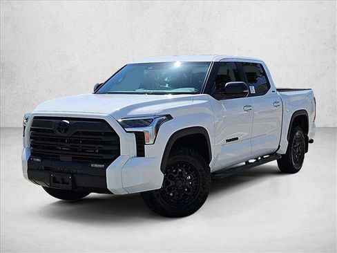Used 2026 Toyota Tundra SR5 w/ SR5 Premium Package AWD/4WD image 2