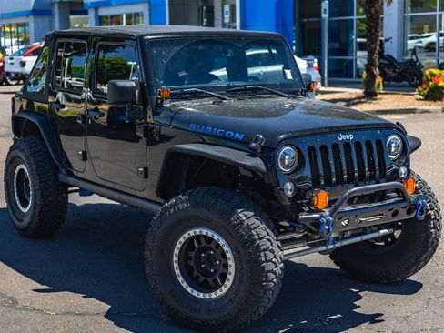 Used 2014 Jeep Wrangler Unlimited Rubicon w/ Max Tow Package AWD/4WD image 2