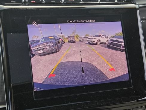 Used 2025 Jeep Grand Cherokee Altitude RWD image 26
