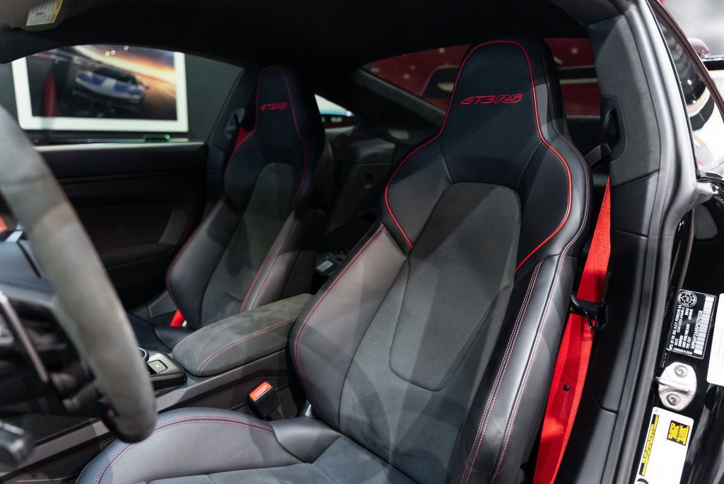 Used 2023 Porsche 911 GT3 RS RWD image 4