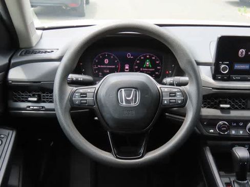Used 2023 Honda Accord EX image 16
