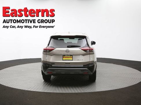 Used 2022 Nissan Rogue SL w/ SL Premium Package image 57