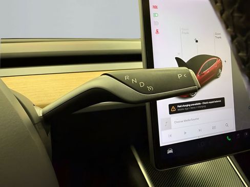 Used 2018 Tesla Model 3 Long Range image 21