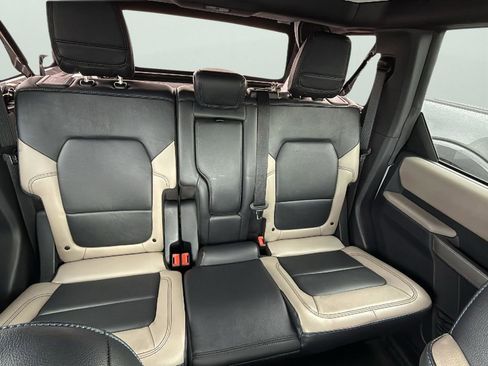 Used 2022 Ford Bronco Wildtrak image 26