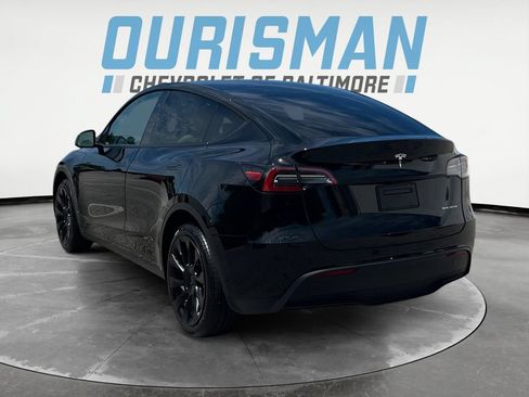 Used 2024 Tesla Model Y Long Range AWD/4WD image 4