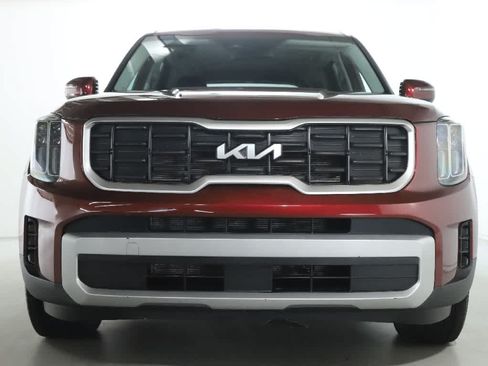 Used 2024 Kia Telluride S w/ S Sunroof Package FWD image 5