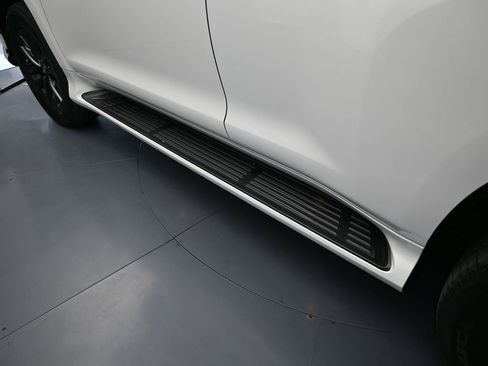 Used 2023 Lexus GX 460 Premium image 16