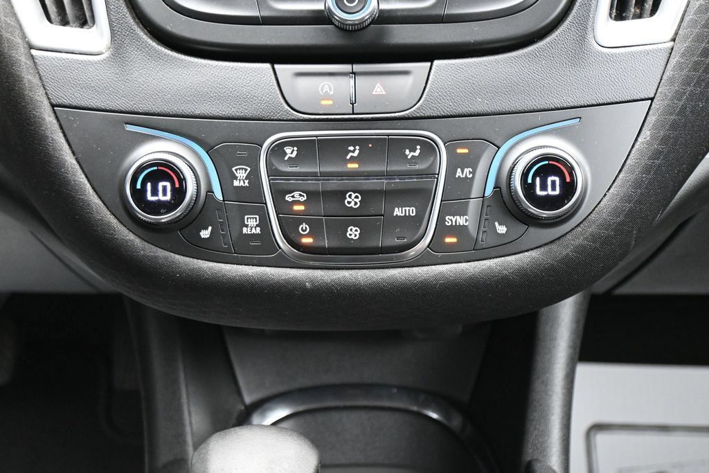Used 2024 Chevrolet Malibu LT FWD image 21