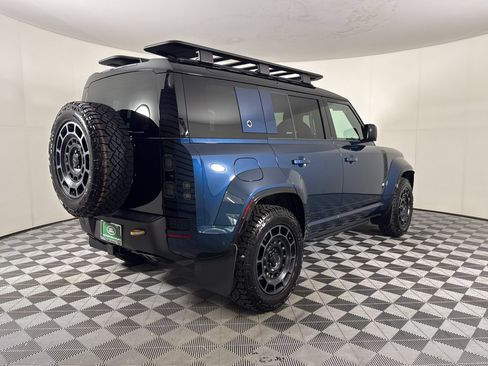 New 2026 Land Rover Defender 110 OCTA AWD/4WD image 9