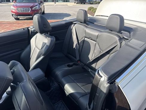 Used 2024 BMW 430i Convertible w/ Premium Package RWD image 25