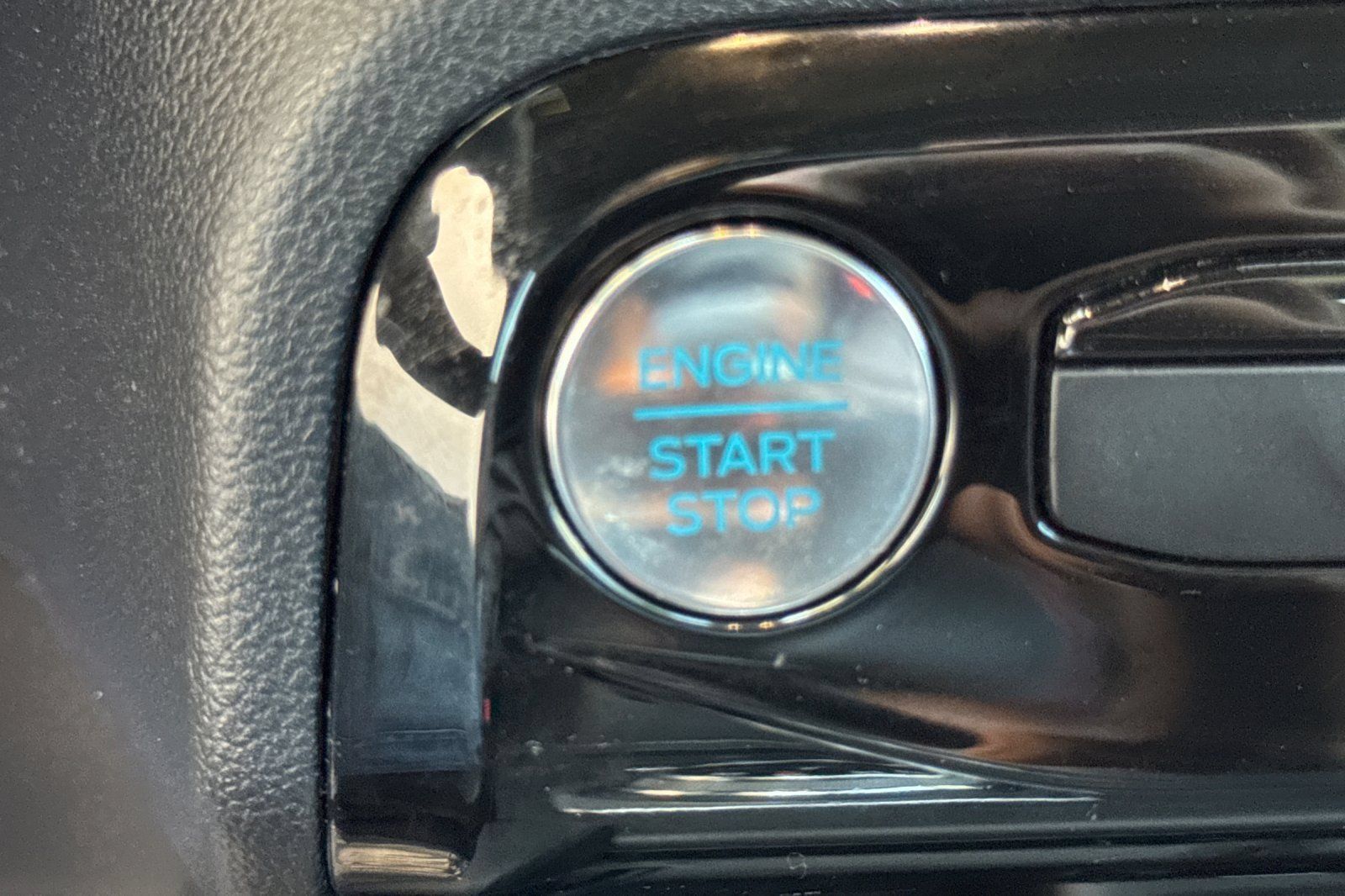 Used 2023 Ford Escape ST-Line Select w/ Tech Pack #2 AWD/4WD image 27