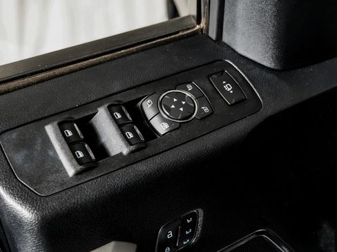 Used 2020 Ford F250 Lariat w/ Lariat Ultimate Package AWD/4WD image 34
