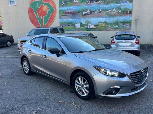 Used 2016 MAZDA MAZDA3 i Touring image 4