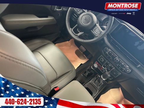 New 2025 Jeep Gladiator Mojave image 24