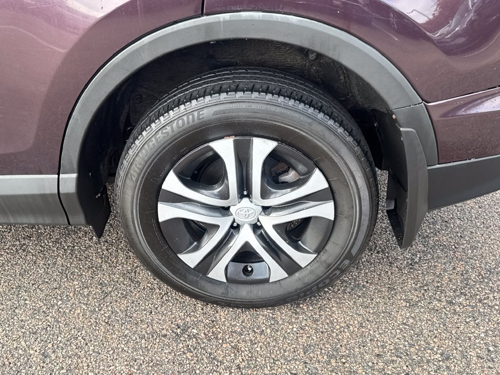 Used 2017 Toyota RAV4 LE w/ Carpet Mat Package AWD/4WD image 38