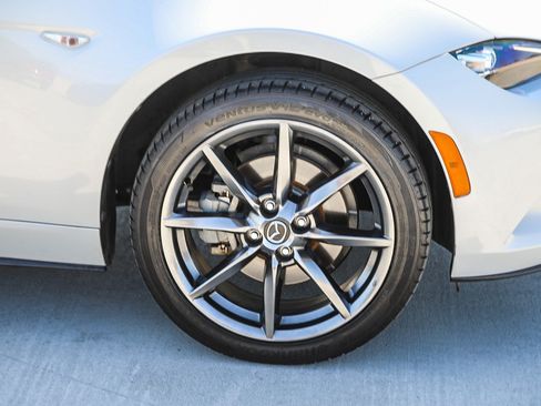 Used 2016 MAZDA MX-5 Miata Grand Touring RWD image 10