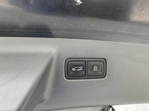 Used 2025 Hyundai Santa Fe SEL AWD/4WD image 17