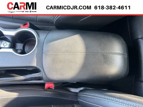 Used 2023 Ford Mustang Premium RWD image 31