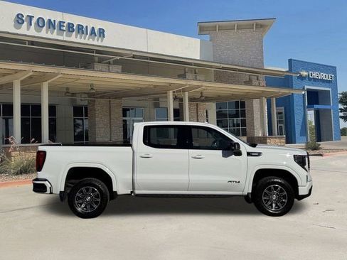 Used 2024 GMC Sierra 1500 AT4 w/ Technology Package image 4