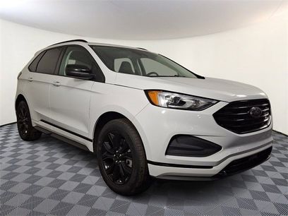 Used 2022 Ford Edge SE w/ Black Appearance Package