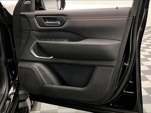 New 2026 Nissan Armada Platinum AWD/4WD image 38