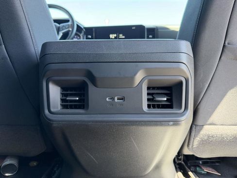 Used 2025 Chevrolet Silverado 1500 LT image 24