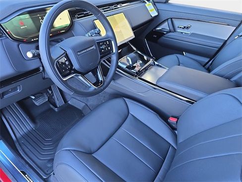 New 2025 Land Rover Range Rover Sport SE image 12