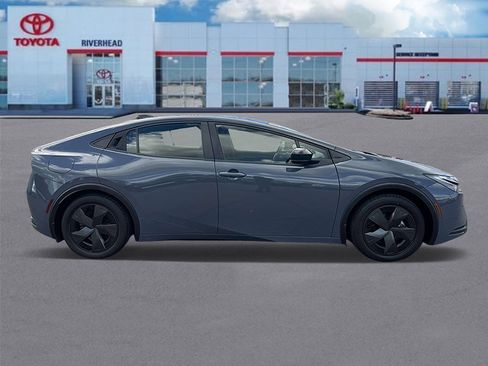 Used 2023 Toyota Prius Prime SE image 5
