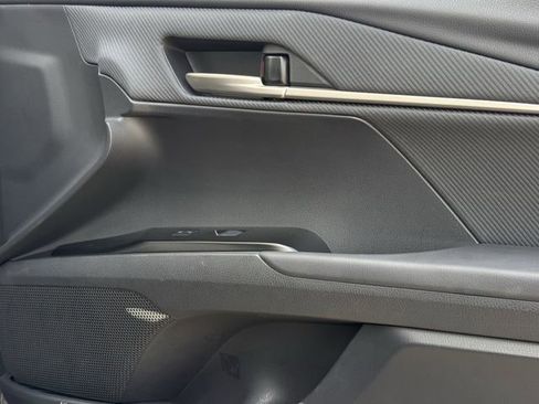 Used 2025 Toyota Camry SE image 29