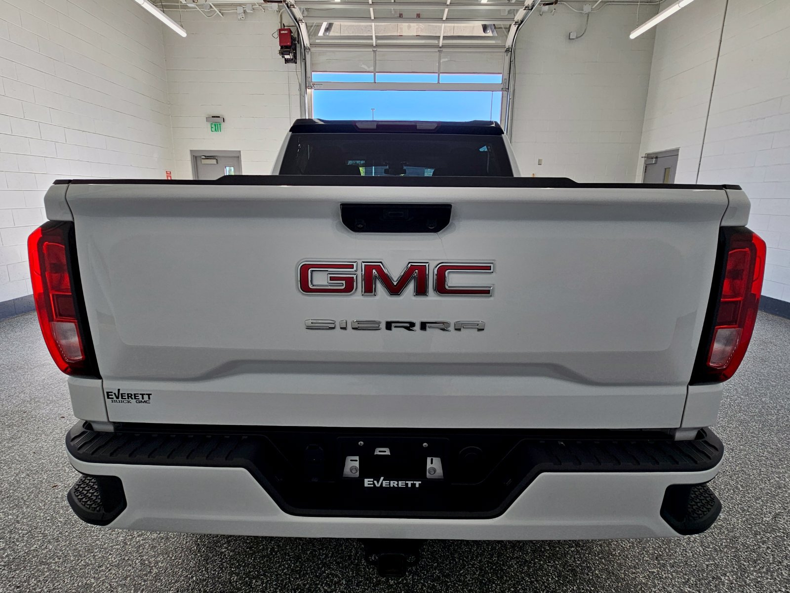 Used 2026 GMC Sierra 1500 Pro w/ Graphite Edition AWD/4WD image 4