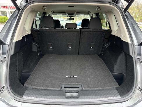 Used 2026 Nissan Rogue SV image 27