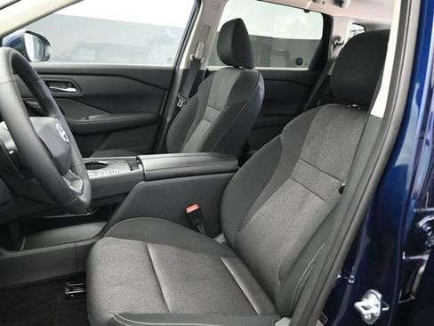 Used 2026 Nissan Rogue SV FWD image 24