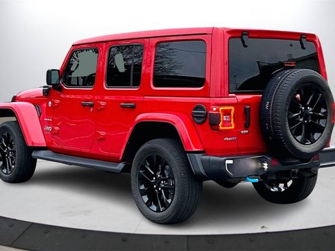 Used 2023 Jeep Wrangler Unlimited Sahara w/ Cold Weather Group image 6