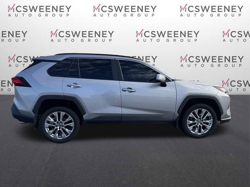 Used 2024 Toyota RAV4 XLE Premium image 6