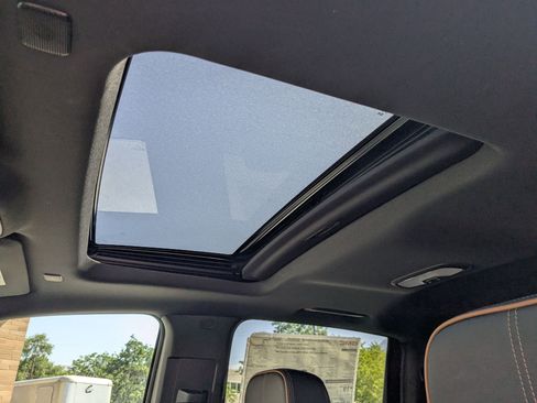 New 2025 GMC Canyon AT4 w/ Nightfall Edition image 24