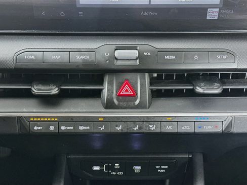 Used 2025 Kia K4 FWD image 24