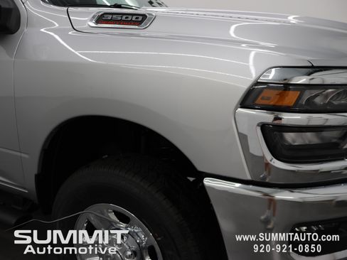 New 2026 RAM 3500 Tradesman AWD/4WD image 23