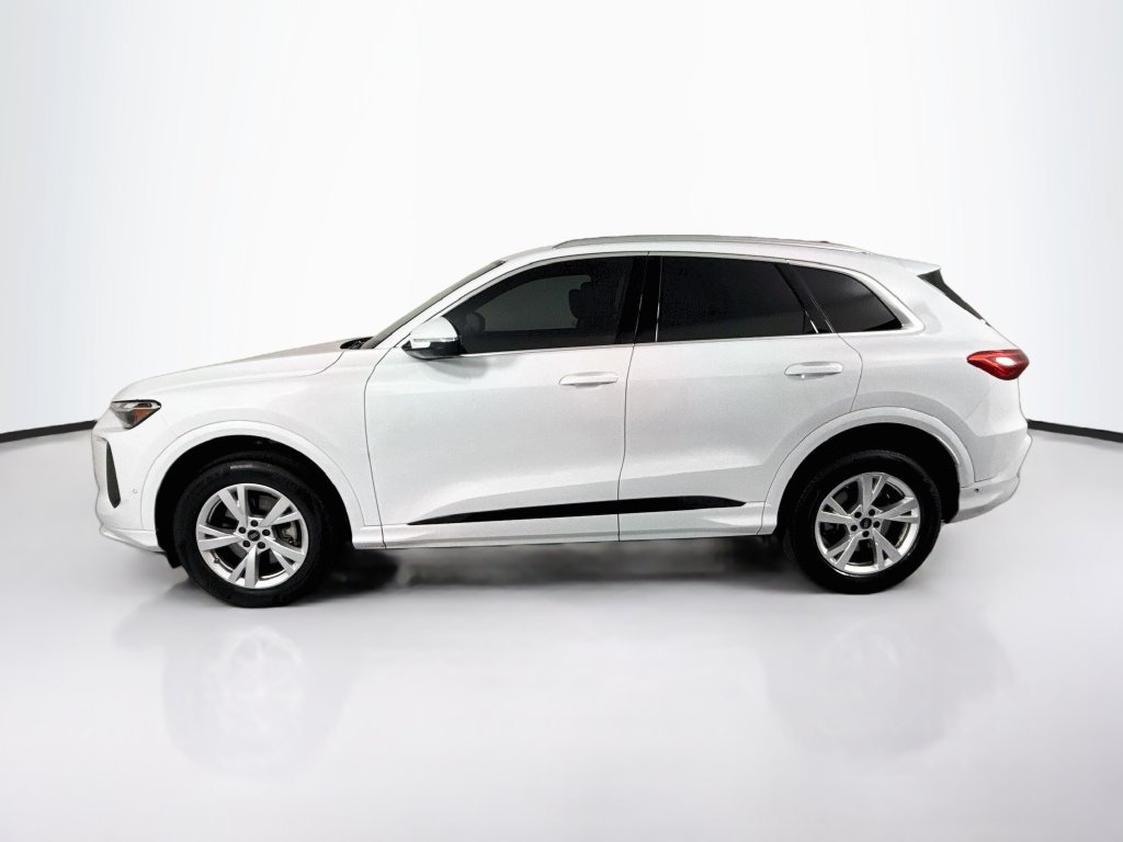 Certified 2025 Audi Q5 Premium w/ Convenience Package AWD/4WD image 8