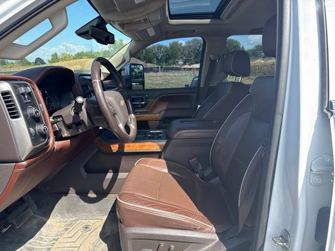 Used 2016 Chevrolet Silverado 2500 High Country w/ High Country Premium Package AWD/4WD image 15