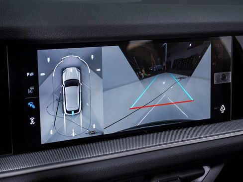 New 2026 Porsche Cayenne image 23