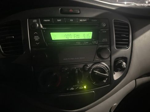 Used 2004 MAZDA MPV LX image 14