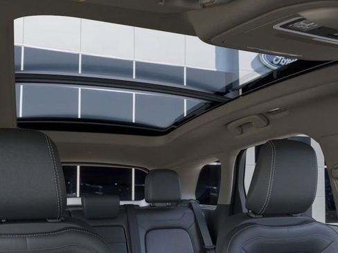 New 2026 Lincoln Corsair Grand Touring image 22