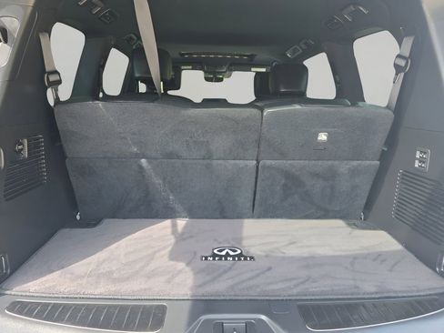 Used 2023 INFINITI QX80 Sensory w/ All-Season Package AWD/4WD image 6