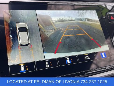 Used 2023 Chevrolet Bolt EUV Premier image 14